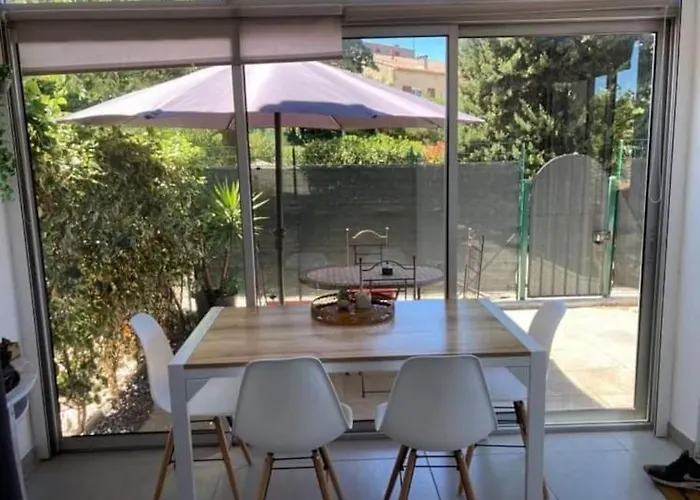 Joli Appartement Climatise Proche Plage Et Port